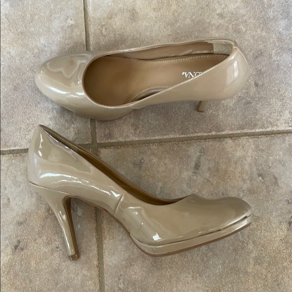 Nude heels - Picture 3 of 3